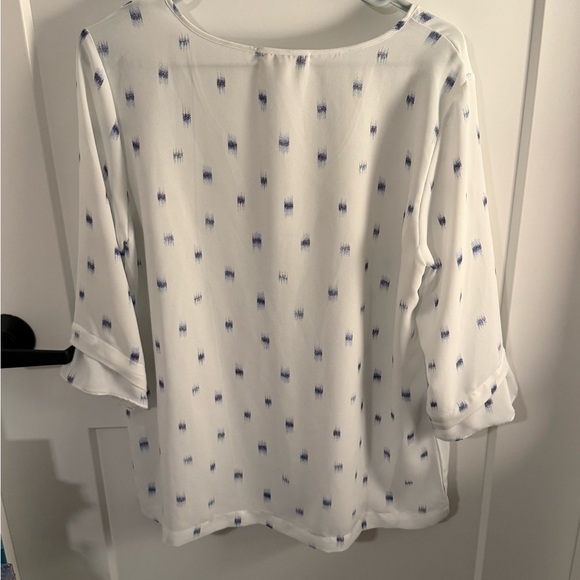 41 Hawthorn Ivory Blouse with Navy Accents - Picture 4 of 4